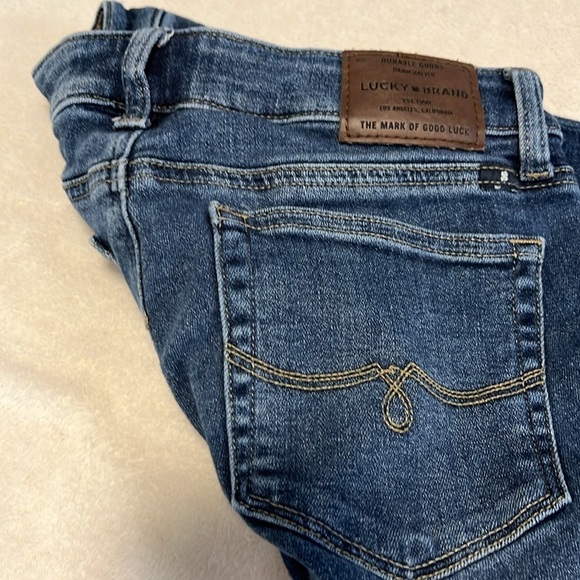 Lucky brand women’s size 4 length 27 skinny jeans/hipsters - Picture 3 of 3